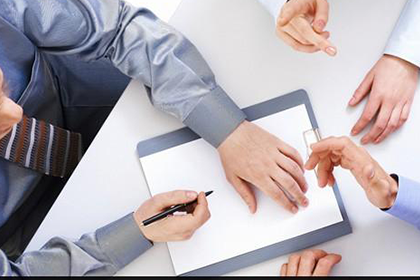 法院可否因欠款拘留债务人？